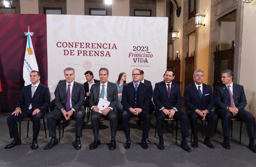 Se realiza cambio de presidencia del CC en mañanera