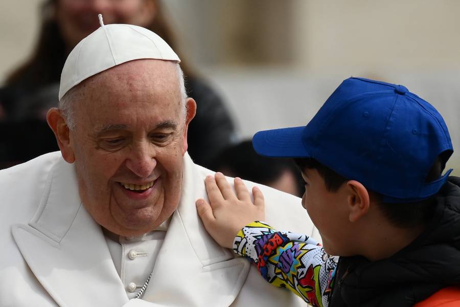 El papa Francisco, hospitalizado en Roma, 