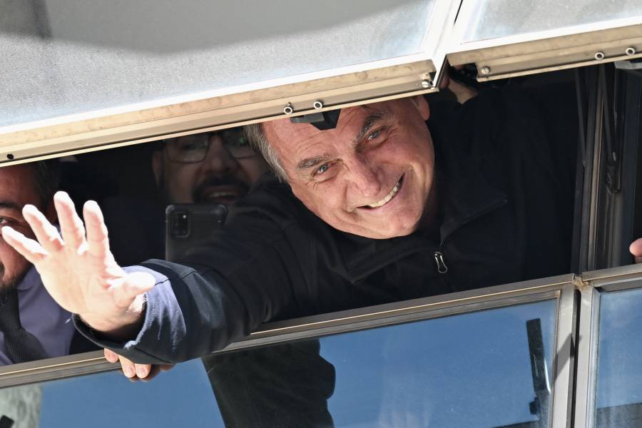 Bolsonaro promete firme oposición a Lula en su regreso a Brasil