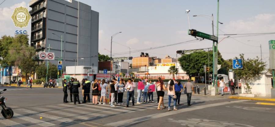 Protestan familiares por la presunta desaparición de Osmara Tello González en CDMX