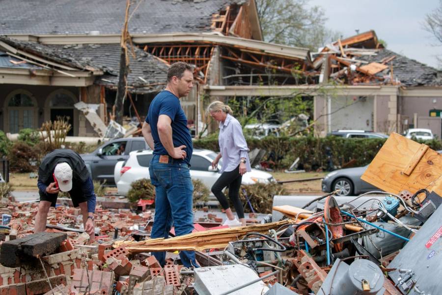 Al menos ocho muertos dejan tornados y violentas tempestades en EEUU