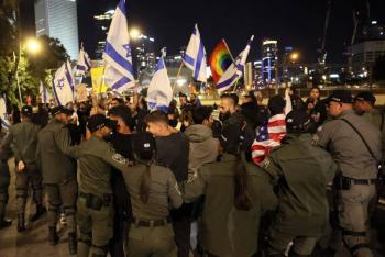 Miles protestan en Israel contra reforma judicial pese a concesión del gobierno