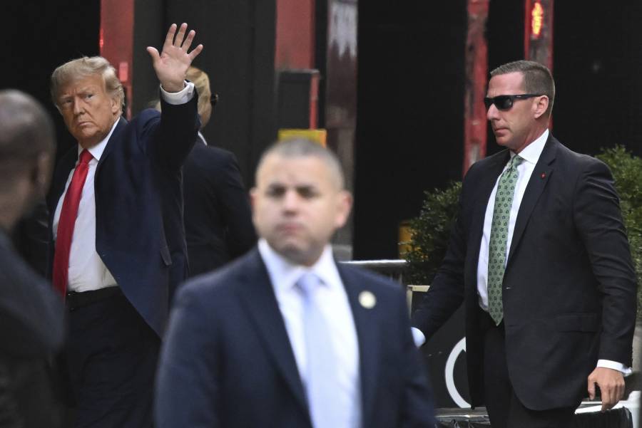 Trump llega a Nueva York para comparecer ante la justicia