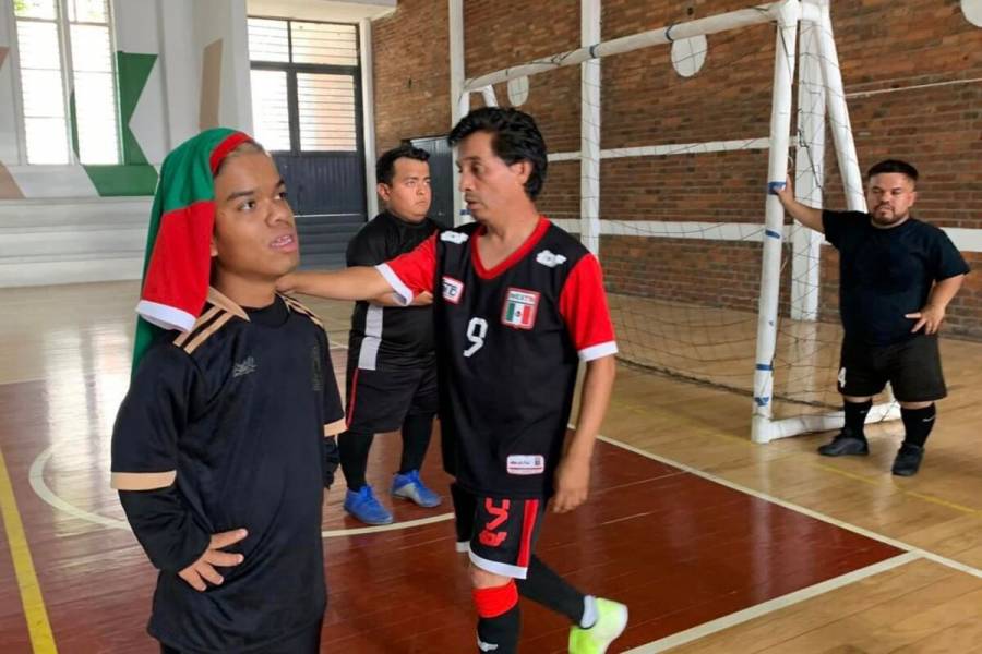 La Selecci&oacute;n Mexicana de Talla Baja se prepara para el Mundial