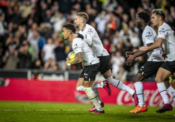 LaLiga: Valencia empata ante el Rayo y queda al borde del precipicio