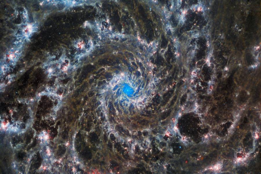 El telescopio James Webb localiza la galaxia más lejana en el Universo