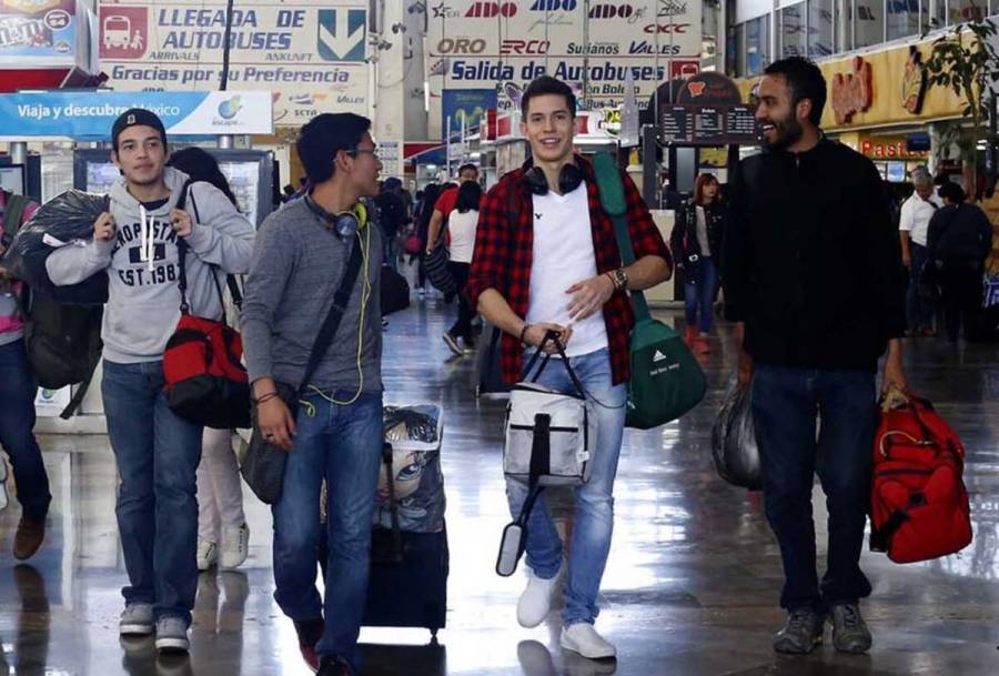 Anuncian descuentos a maestros y estudiantes que viajen en vacaciones por ferrocarril o autotransporte