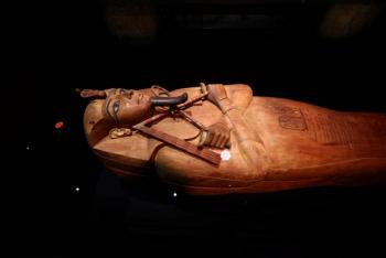 Sarcófago de Ramsés II sale de Egipto para una gran exposición en París