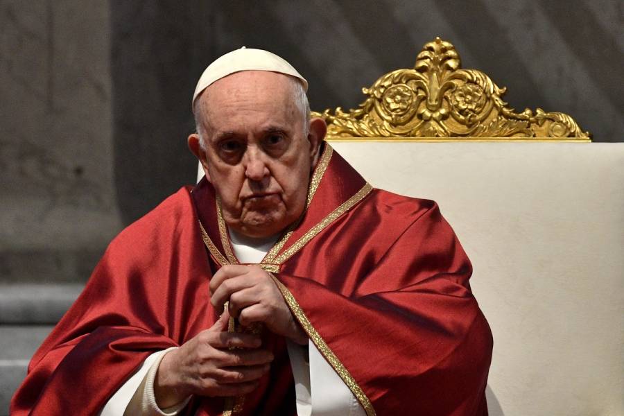 El papa Francisco cancela su presencia en el Vía Crucis de Roma debido al frío