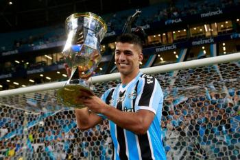 Luis Suárez decisivo en coronación de Gremio en campeonato regional de Brasil