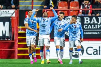 Gallos acab&oacute; con su maldici&oacute;n y gana a Xolos 1-2