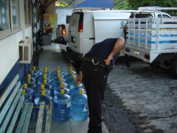 El agua de aproximadamente 25% de las purificadoras en la CDMX está contaminada