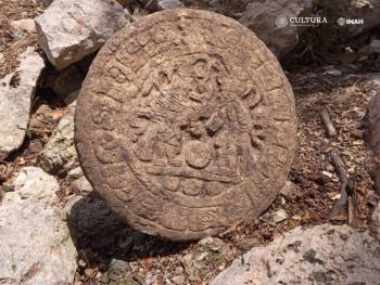 Descubren en Chich&eacute;n Itz&aacute; un marcador de Juego de Pelota