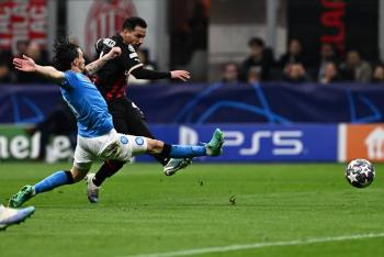 Milan da el primer golpe ante un N&aacute;poles sin p&oacute;lvora