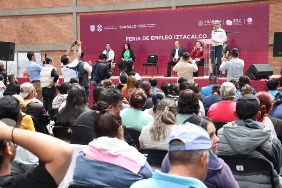Promueven más de 2 mil 700 opciones laborales en Iztacalco