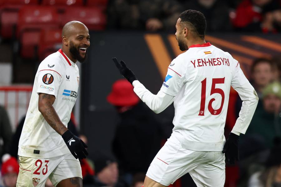 Sevilla rescata agónico empate ante el Manchester United en la Europa League