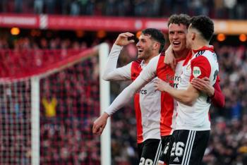 El Feyenoord de Santiago Gim&eacute;nez vence a la Roma en los cuartos de Europa League