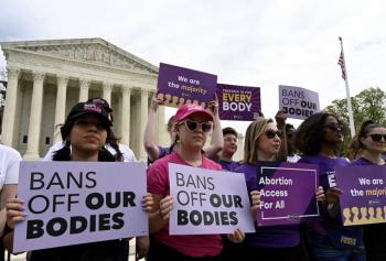 Corte Suprema de EEUU preserva temporalmente acceso a p&iacute;ldora abortiva
