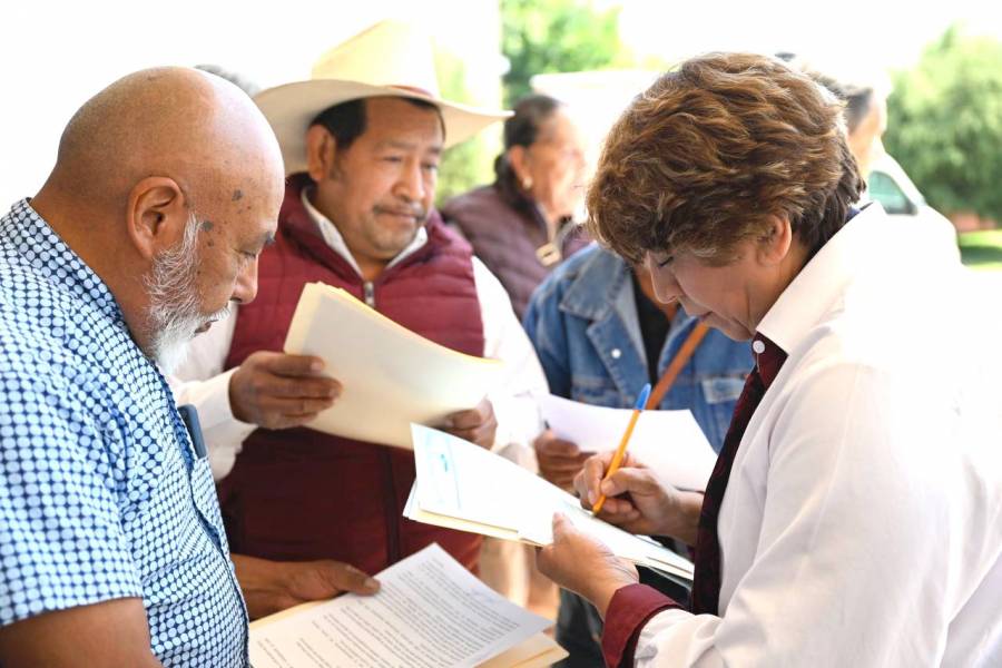 Promete Delfina Gómez reducir salarios para apoyar al sector campesino, educativo y de salud