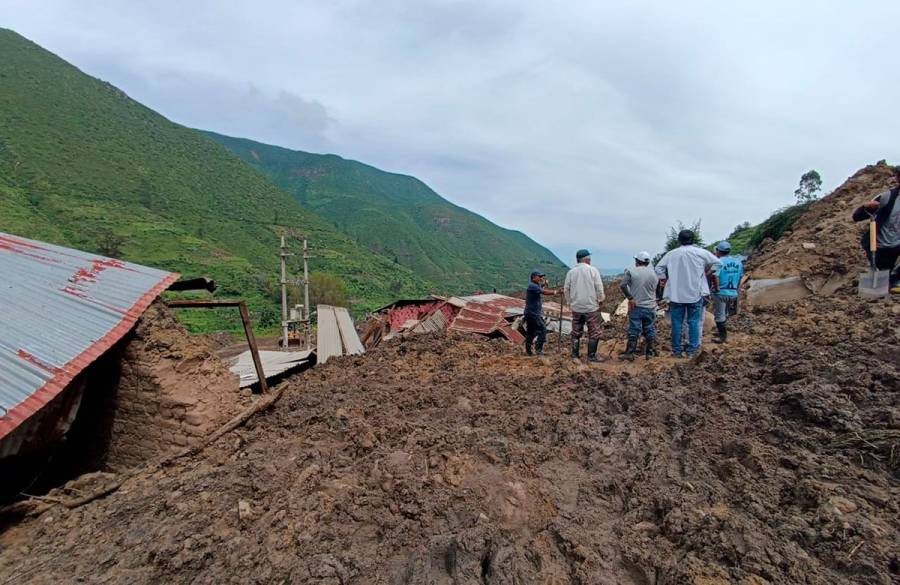 Dos muertos y cinco desaparecidos por lluvias en comunidad campesina de Perú