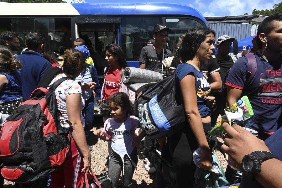 Guatemala expulsa a Honduras a 164 migrantes asiáticos que iban hacia EEUU