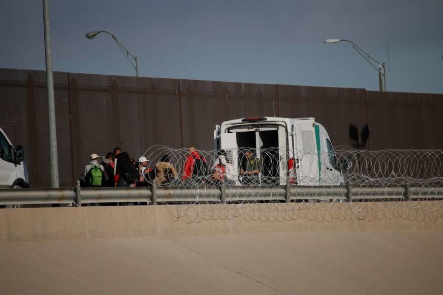 Detenciones de migrantes en frontera sur de EEUU aumenta 25% en marzo