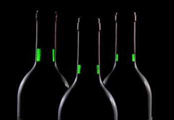 Mueren 27 personas en India tras beber alcohol adulterado