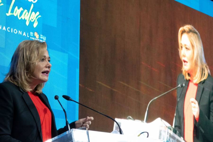 AMLO acusa de hacer “politiquería” a Maru Campos, por sus aspiraciones presidenciales