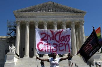 Corte Suprema de EEUU mantiene de momento el acceso a la p&iacute;ldora abortiva