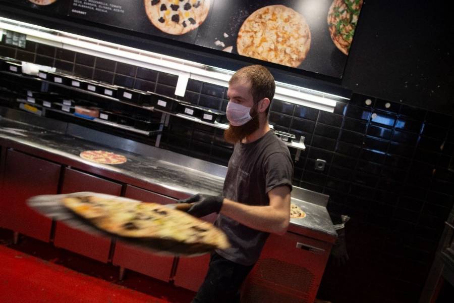 Pizza flambeada provoca incendio en Madrid que dej&oacute; dos muertos