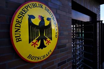 Rusia anuncia la expulsi&oacute;n de 