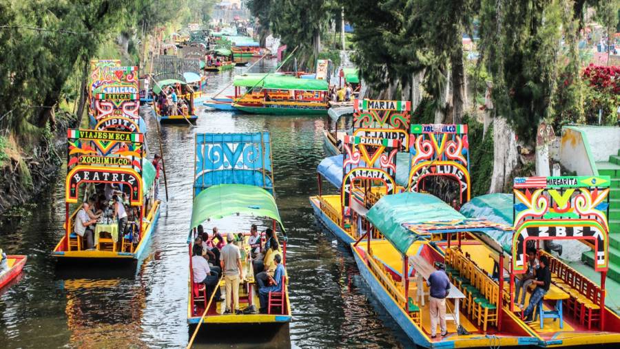 Suspenden actividades de trajinera involucrada en una riña en Xochimilco