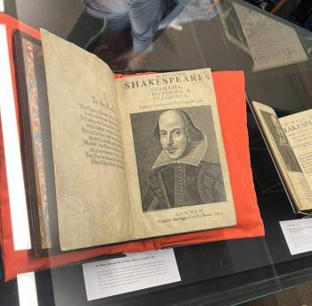 Exponen en Londres ejemplar del primer recopilatorio de obras de Shakespeare