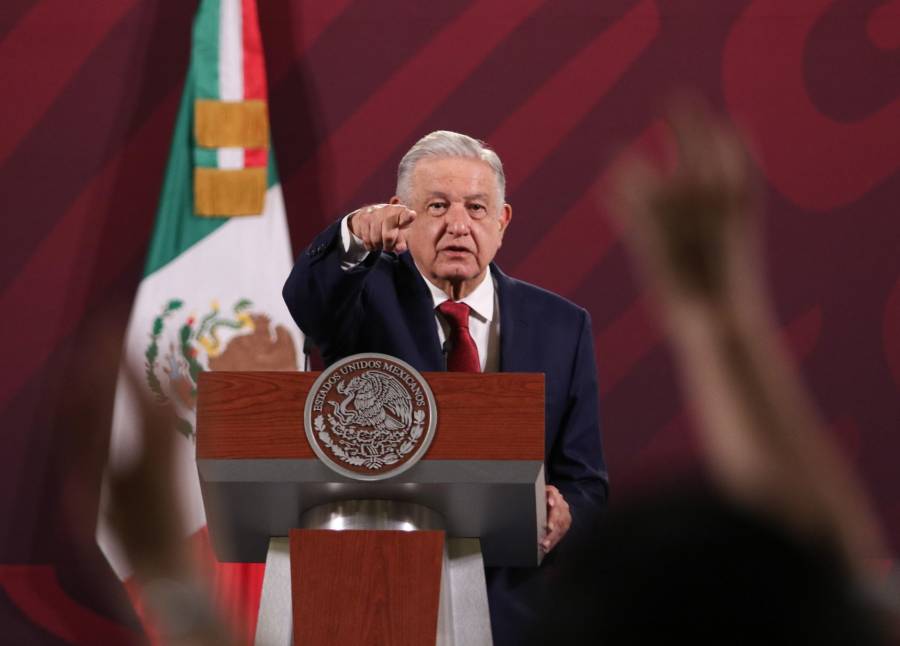 L&oacute;pez Obrador pide a gobernadores y gobernadoras de Morena que asistan a Palacio Nacional