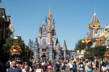 Disney demanda al gobernador de Florida, al que acusa de 