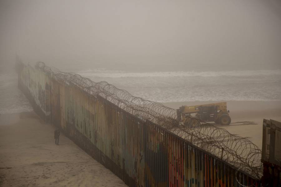 Republicanos presentan iniciativa para reanudar la construcción del muro fronterizo