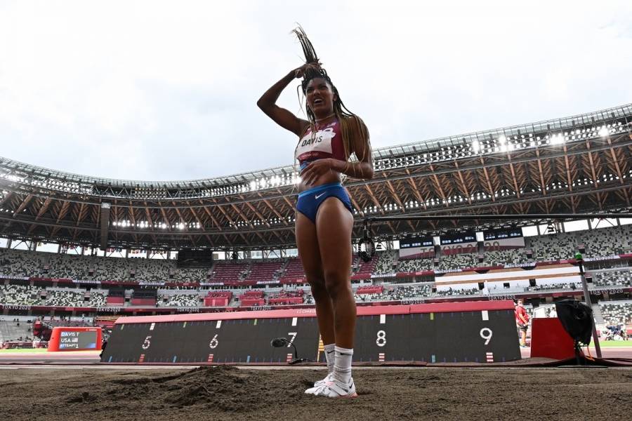 Tara Davis-Woodhall, despojada de su título nacional de salto de longitud