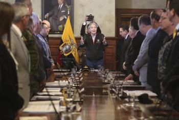 Ecuador declara terroristas a grupos criminales por amenazar al Estado