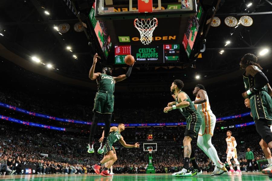 Celtics avanza a la siguiente ronda de playofss en la NBA