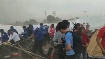 Cae templete en mitin de la pri&iacute;sta Alejandra del Moral y deja un muerto y 32 heridos