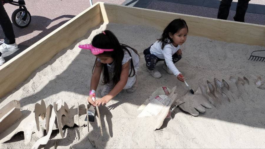 Al estilo de la era Jurásica, celebran el día del niño en la Miguel Hidalgo