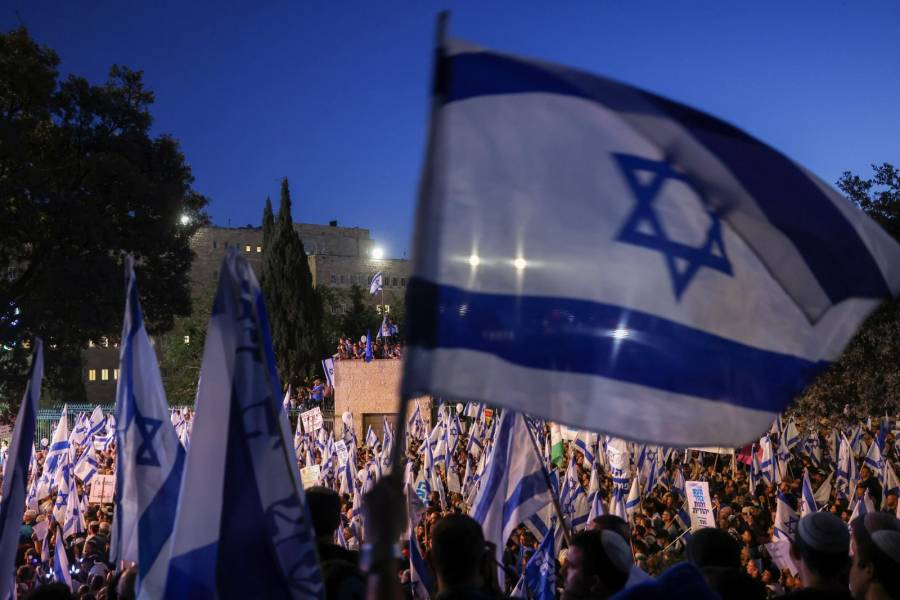 Israelíes se manifiestan contra reforma judicial