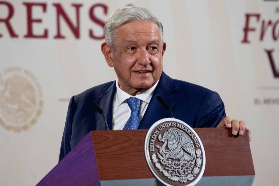 Felicita AMLO a niños con mensaje a oposición de que no volverán a gobernar