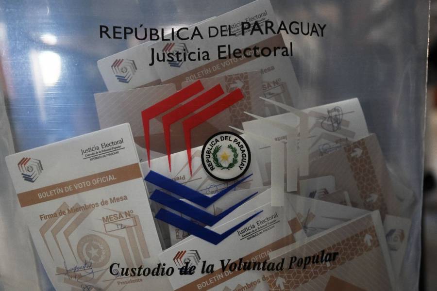 Abren los centros electorales para las presidenciales en Paraguay