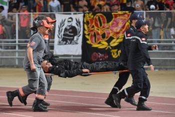 Incidentes violentos en un partido de la Champions africana en T&uacute;nez