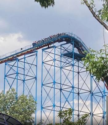 Falla Superman en Six Flags, 40 personas quedaron suspendidas