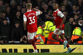Arsenal gana derbi ante Chelsea y recupera el liderato en la Premier League