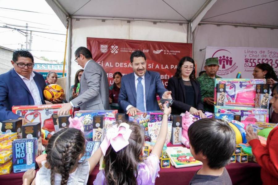 Martí Batres destaca participación de niños en construcción de una cultura de paz