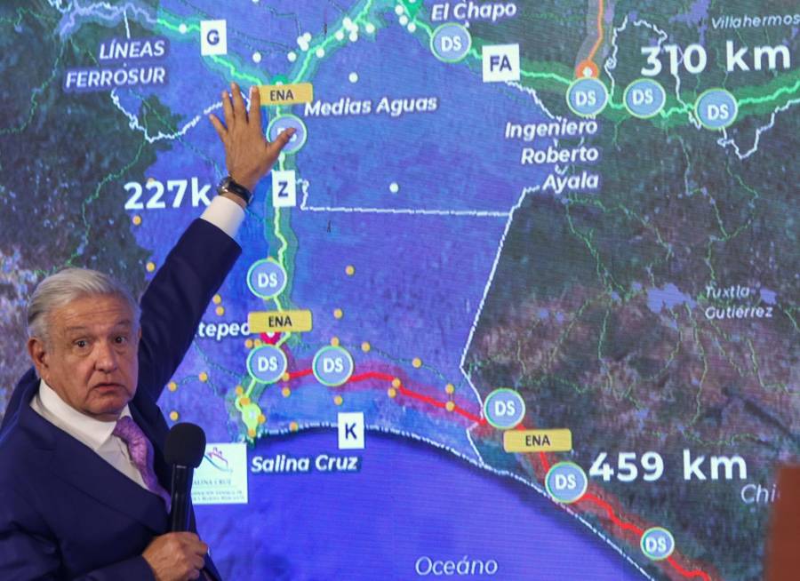 AMLO continúa con reuniones y sobre vuelos de supervisión de Tren Maya