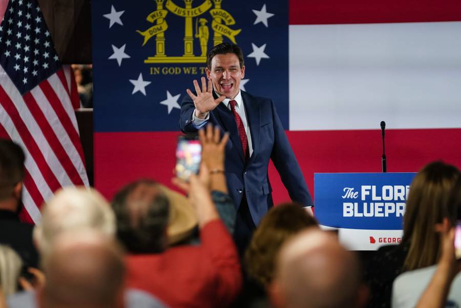 Gobernador de Florida, en ofensiva contra la 